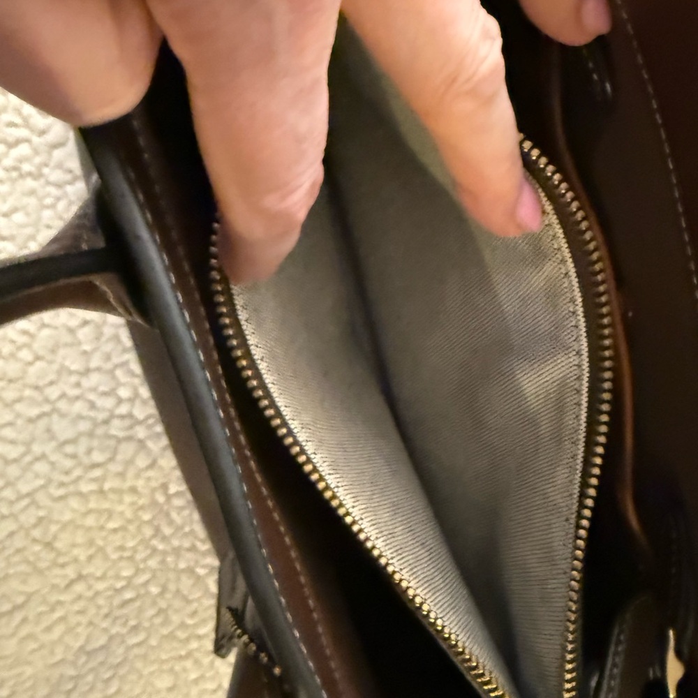 Empire Carryall Bag 26 - Picture 11 of 13